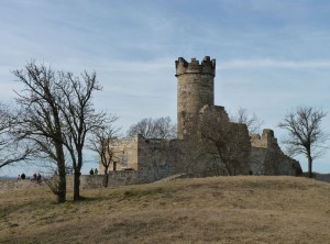 Die Mühlburg im Frühling