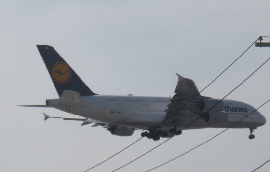 Landeanflug auf LAX . Der Lufthansas A380 aus FRA
