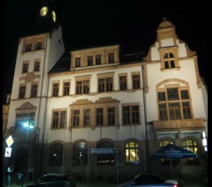 Rathaus in Thalheim bei Nacht